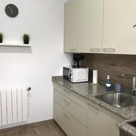 Daire Casa Al Lado De La Playa En El Centro Del Pueblo *